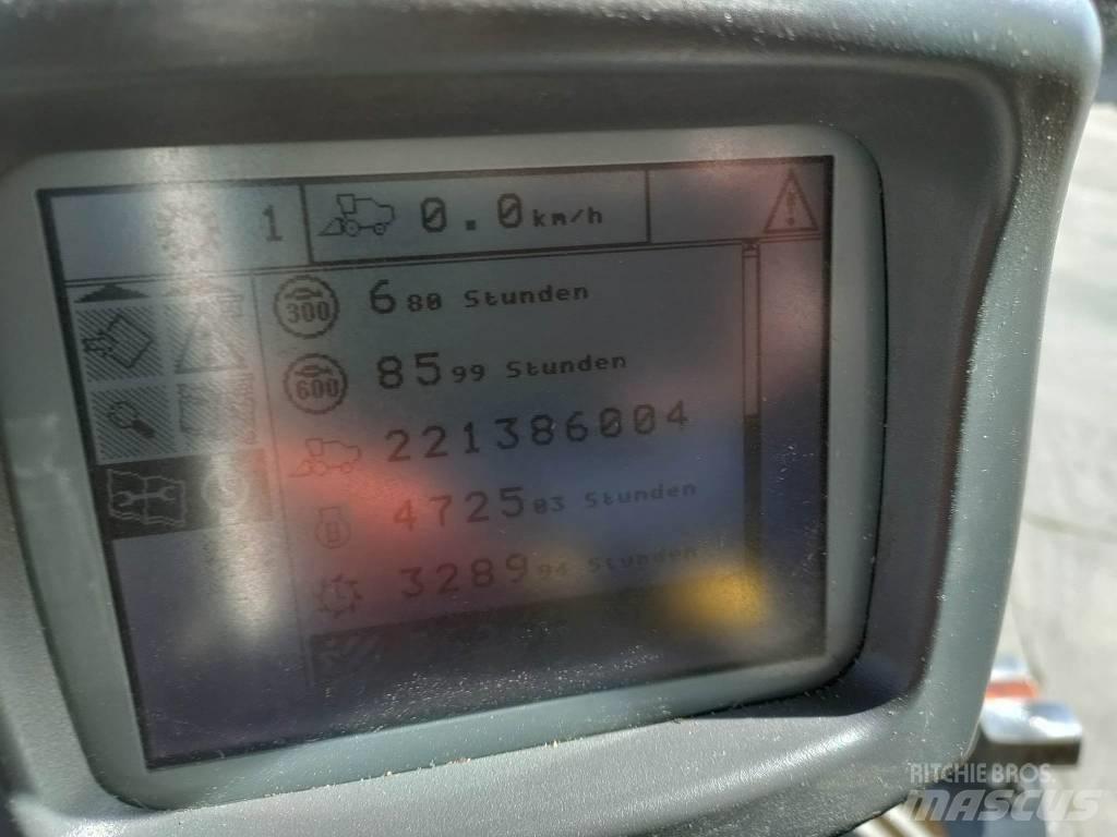 New Holland CX 760 Комбайни