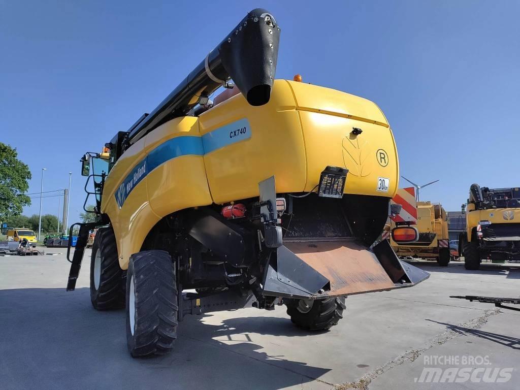 New Holland CX 760 Комбайни