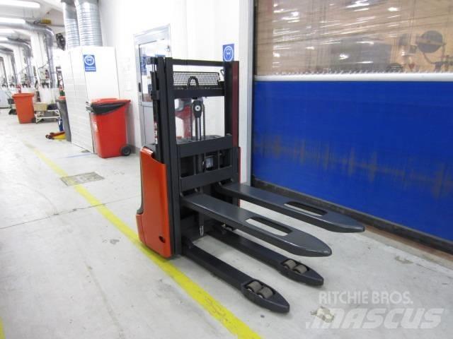 Linde L 10 Колички високоповдигачи с теглич