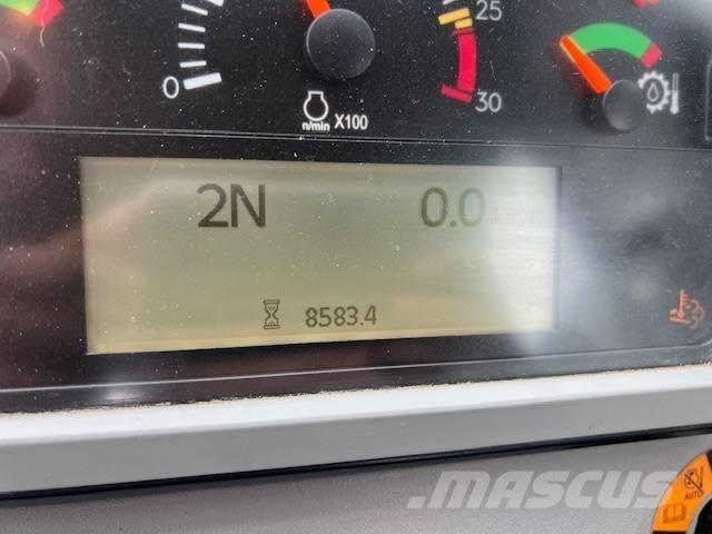 CAT 982 Колесни товарачи