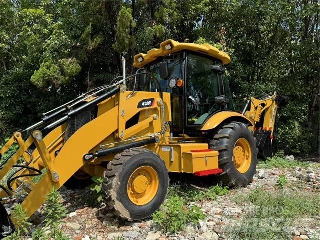 CAT 420 F Товарач със заден ексватор