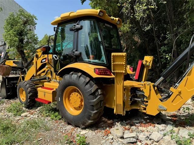 CAT 420 F Товарач със заден ексватор