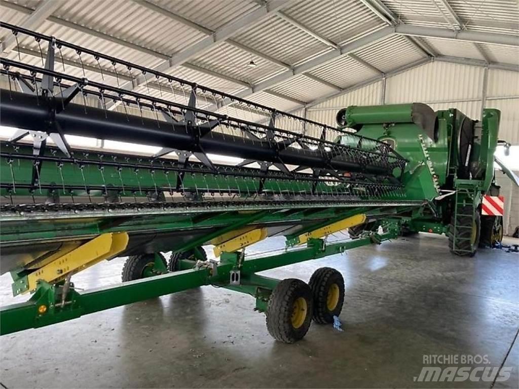John Deere S 680 Комбайни