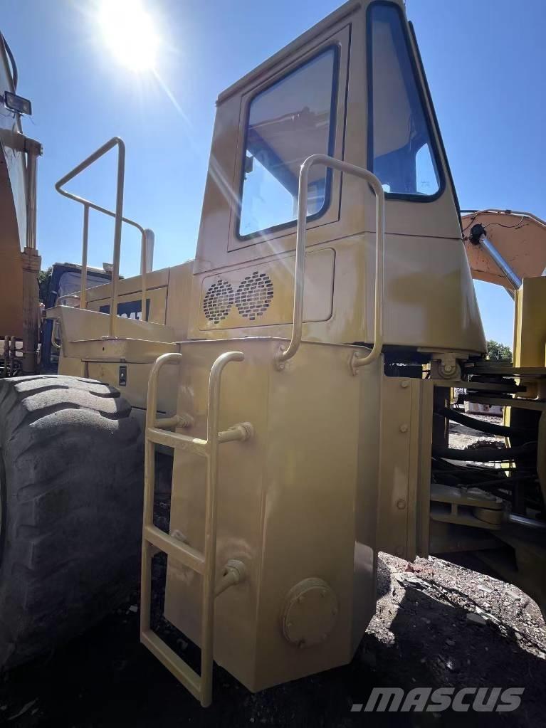 CAT 966F Колесни товарачи