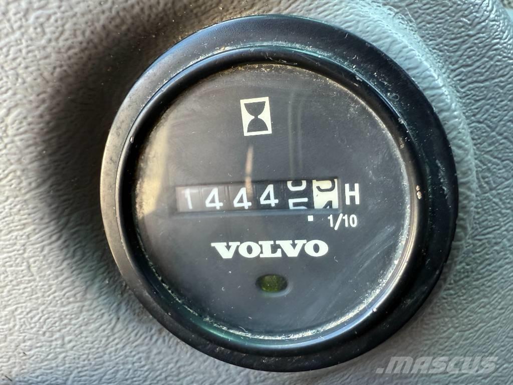 Volvo EW 160 C Колесни екскаватори