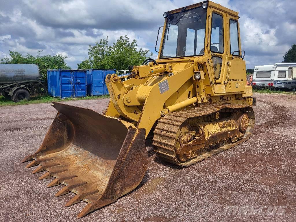 CAT 943 Верижен товарач
