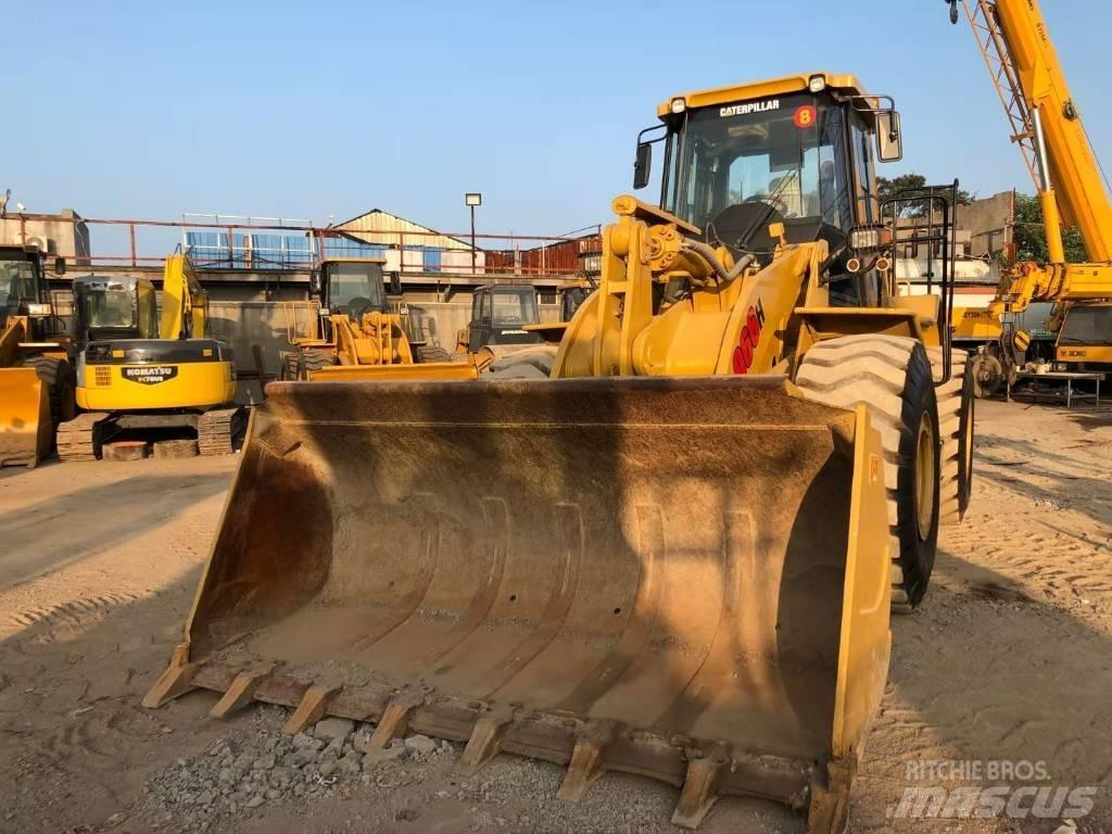 CAT 966H Колесни товарачи