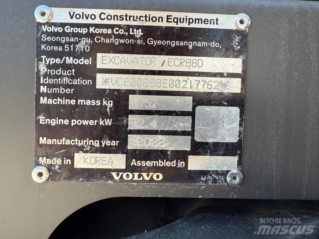 Volvo ECR88D Средни екскаватори 7т - 12т