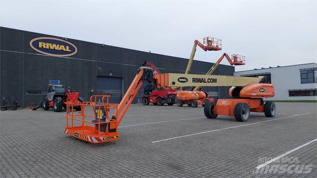 JLG 1350SJP Телескопични повдигачи
