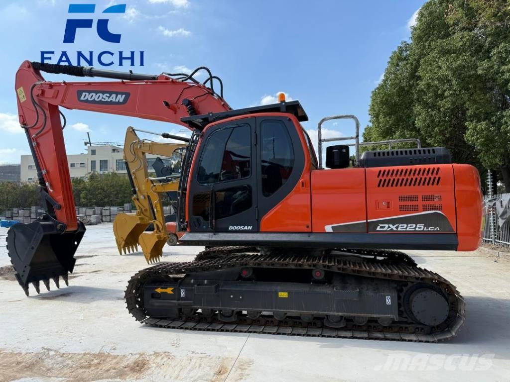 Doosan DX 225 LC Верижен екскаватор