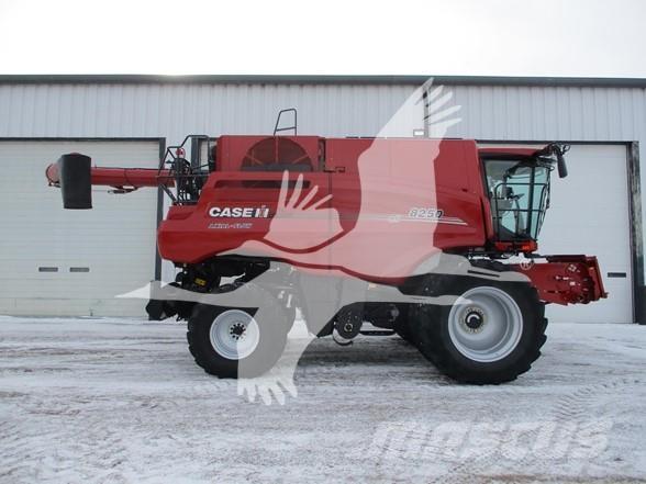 Case IH 8250 Комбайни