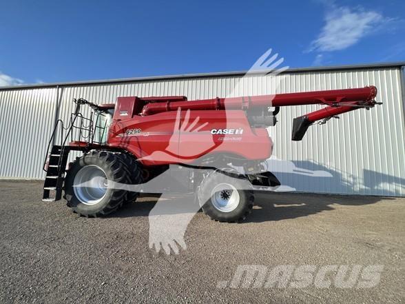Case IH 8250 Комбайни