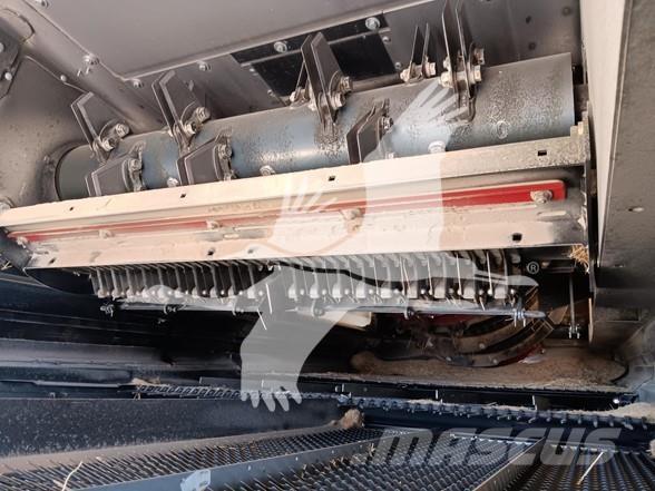 Case IH 8250 Комбайни