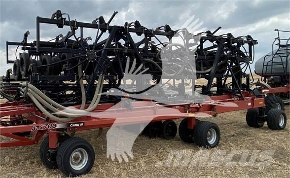 Case IH ATX700 Редосеялки
