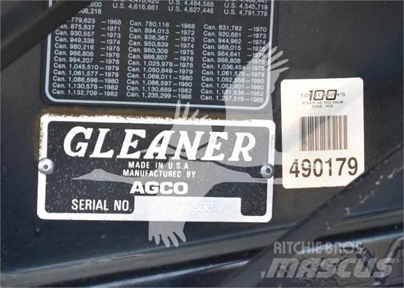 Gleaner R62 Комбайни