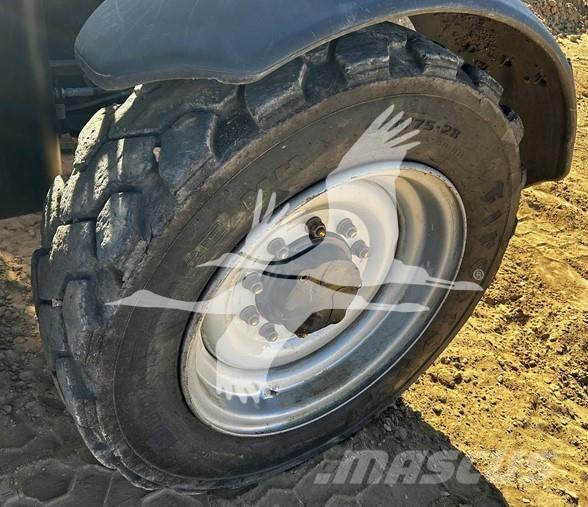 JLG G6-42A Телескопични товарачи