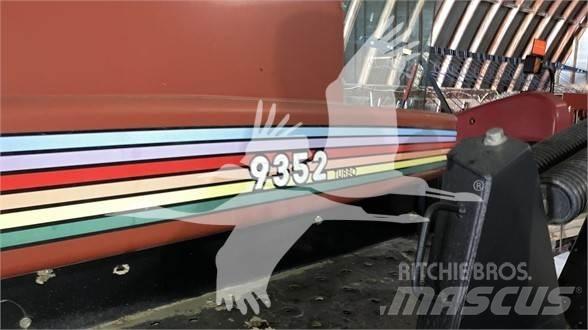 MAC DON 9352 Уиндроуърс/Косачки за сено и др.
