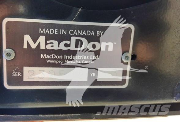 MAC DON D65 Глави за комбайн