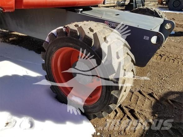 SkyJack SJ82T Телескопични повдигачи
