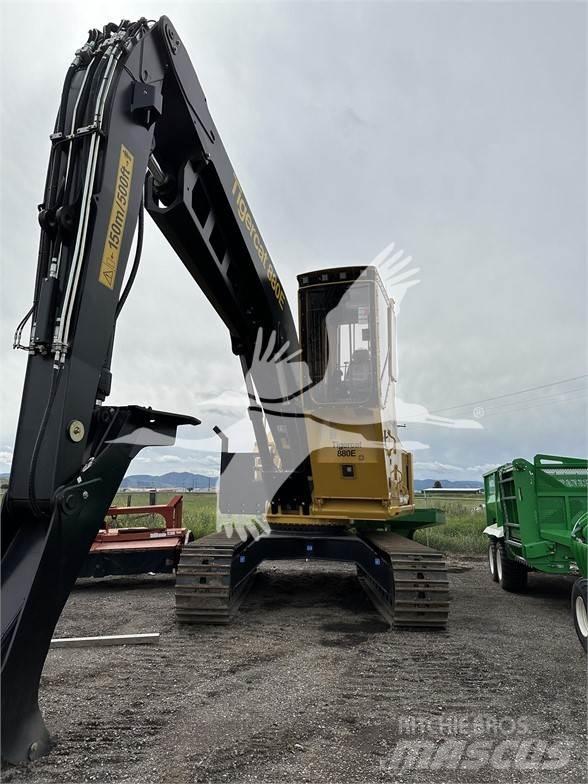 Tigercat 880E Товарачи с наклонена стрела
