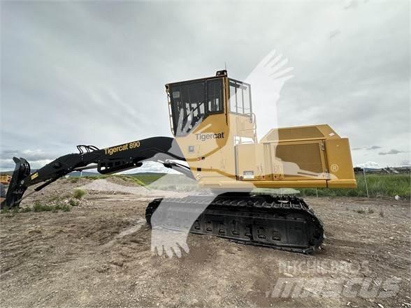 Tigercat 890 Товарачи с наклонена стрела
