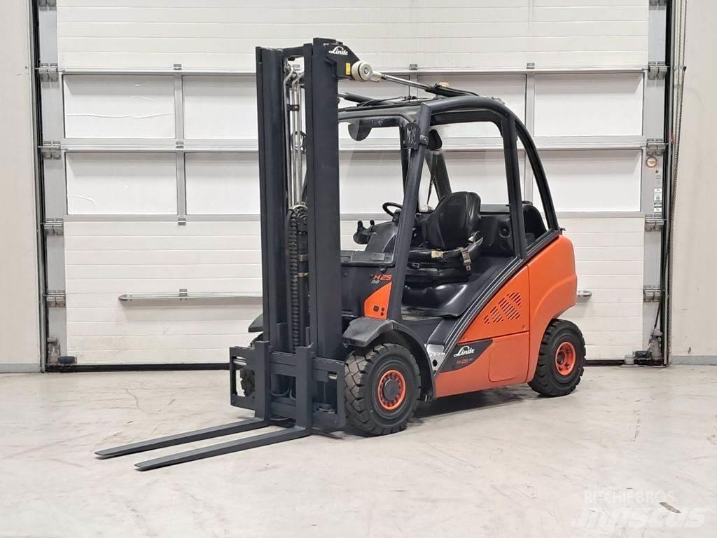 Linde H25T-02 Камиони с АГУ
