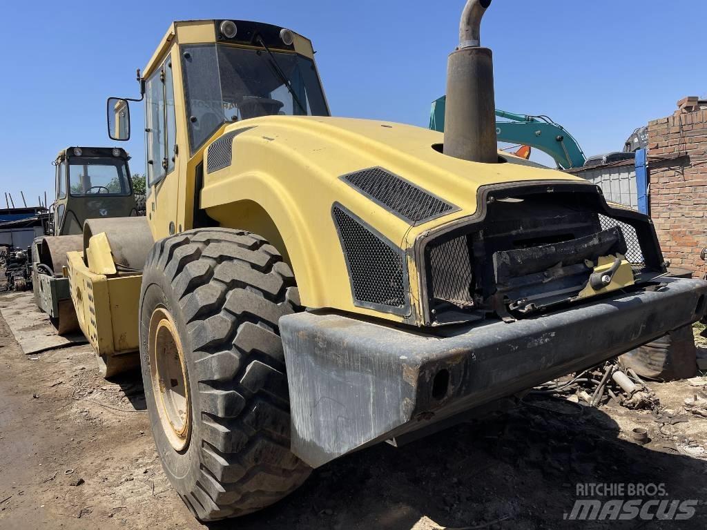 Bomag 226-4 Еднобарабанни ролки
