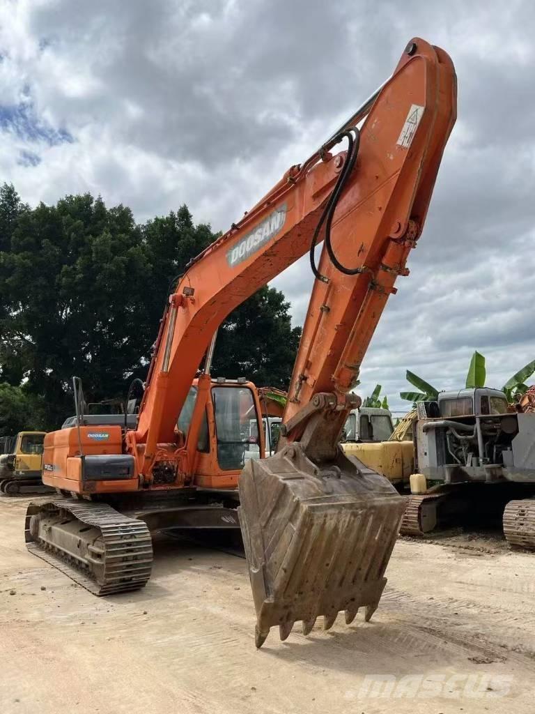 Doosan DX300LC Екскаватори с дълго рамо