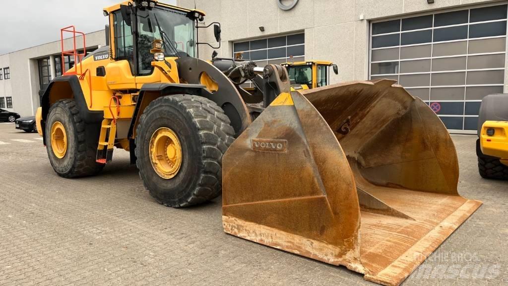 Volvo L260H Колесни товарачи