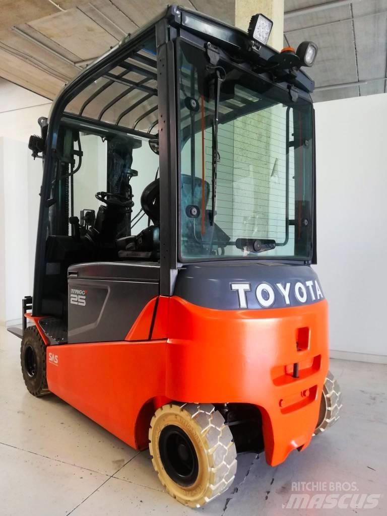 Toyota 8 FB MT 25 Електрически вилични кари-повдигачи