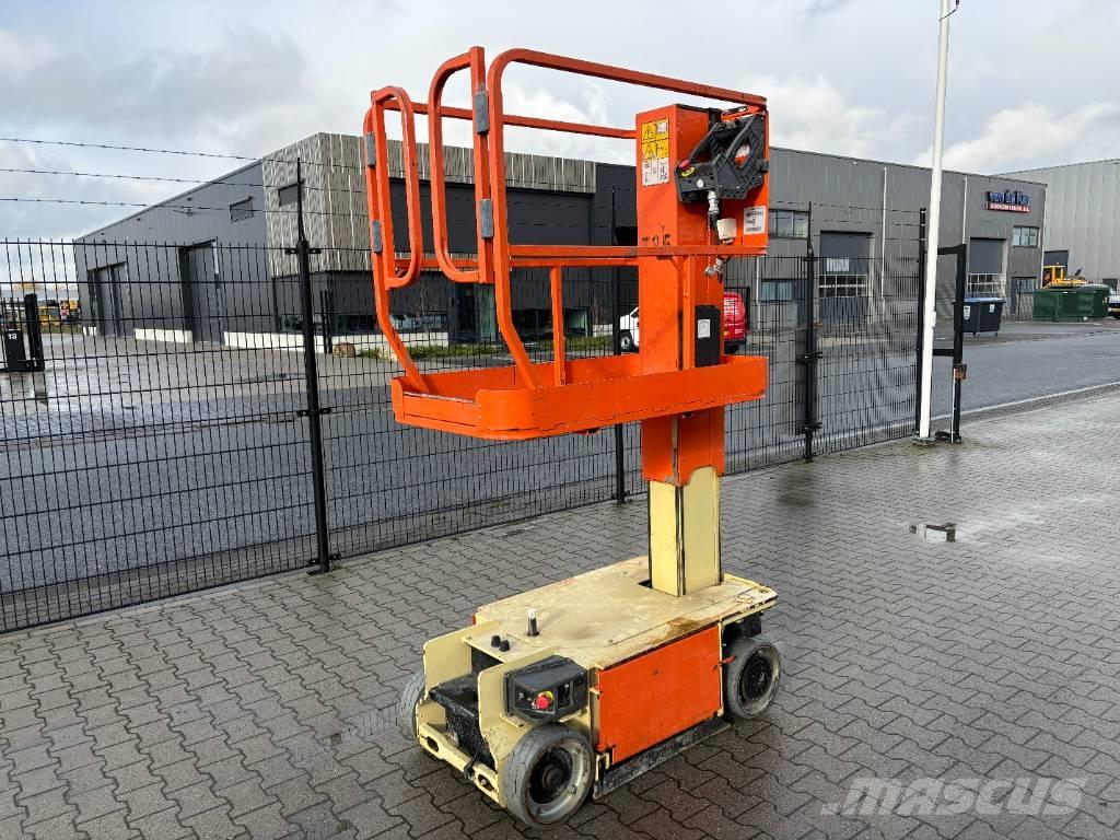 JLG 1230ES Вертикални мачтови повдигачи
