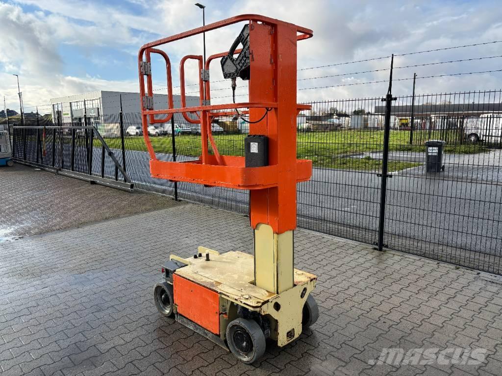 JLG 1230ES Вертикални мачтови повдигачи
