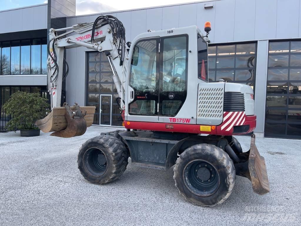 Takeuchi TB175W Средни екскаватори 7т - 12т