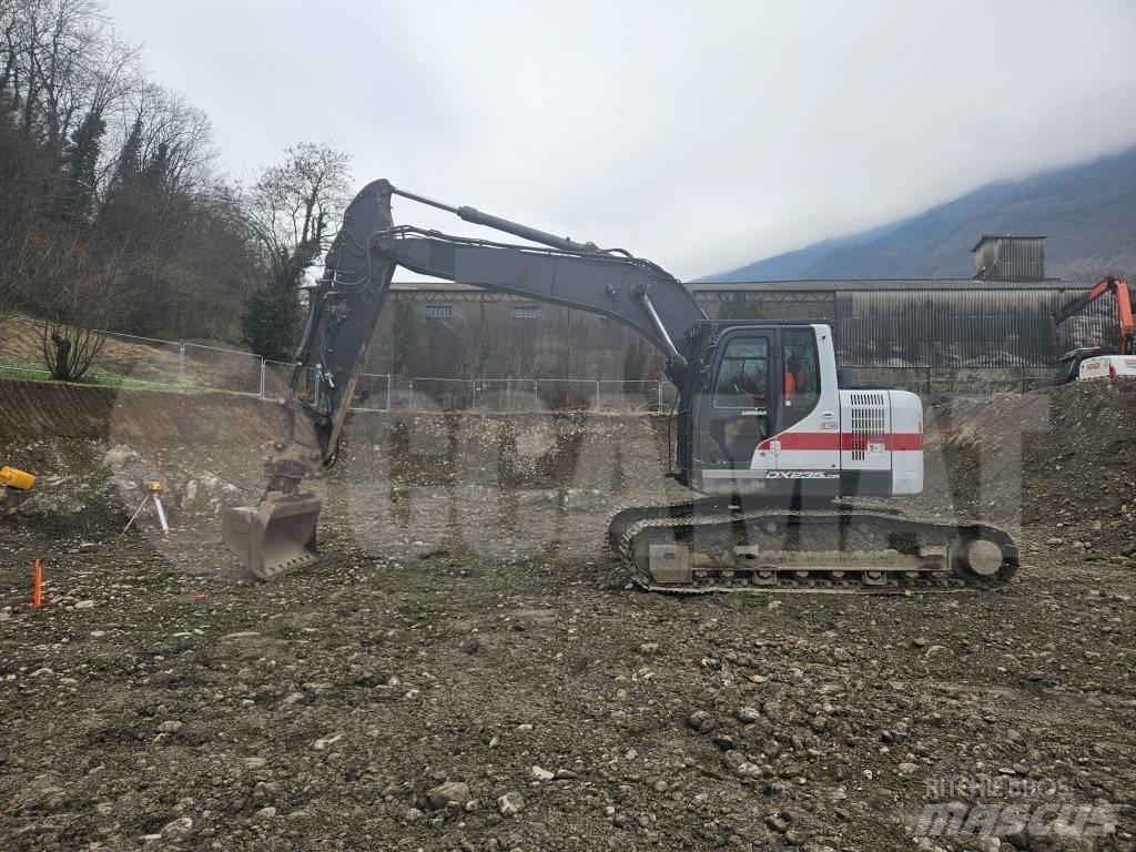 Doosan DX 235 LCR Верижен екскаватор