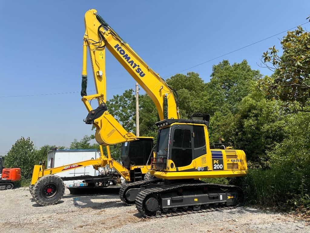 Komatsu PC200-8 Верижен екскаватор