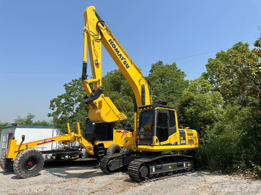 Komatsu PC200-8 Верижен екскаватор