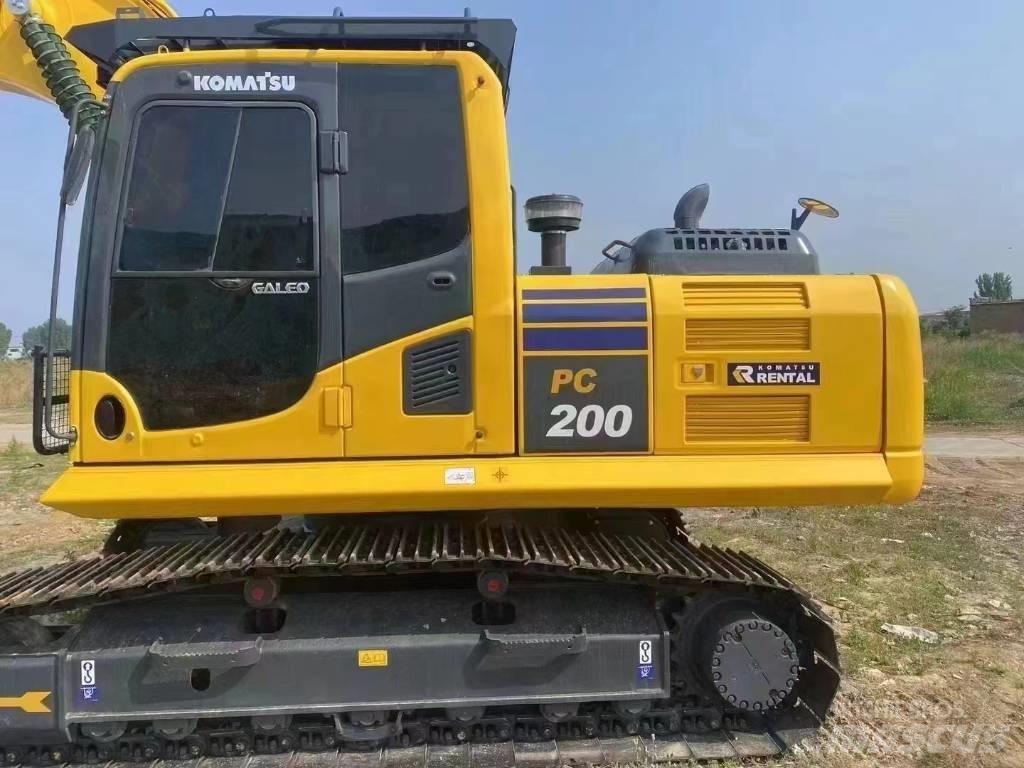 Komatsu PC 200-8 Средни екскаватори 7т - 12т