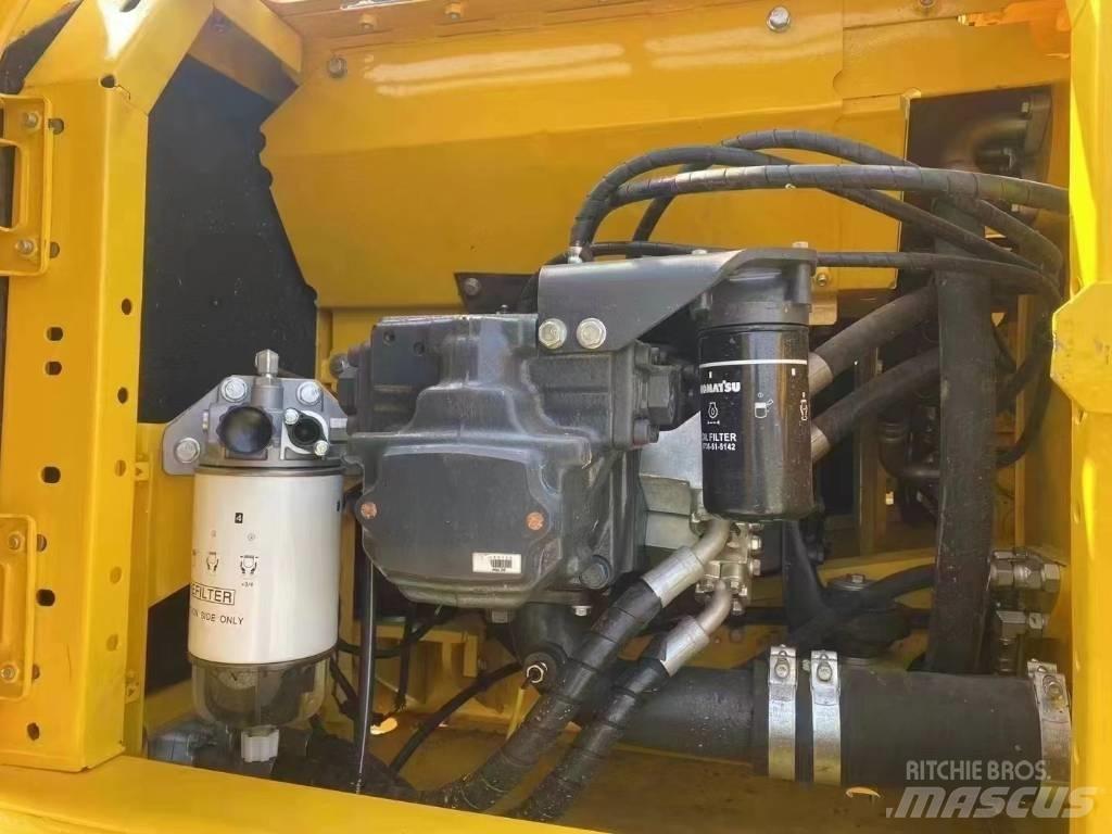 Komatsu PC 200-8 Средни екскаватори 7т - 12т