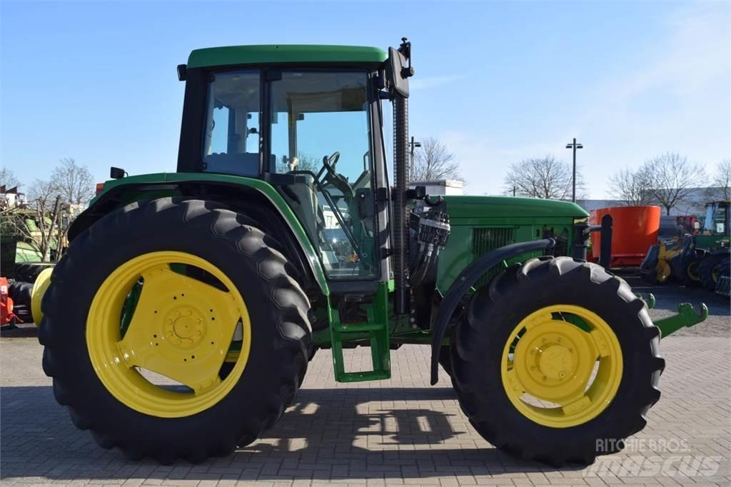 John Deere 6410 Трактори