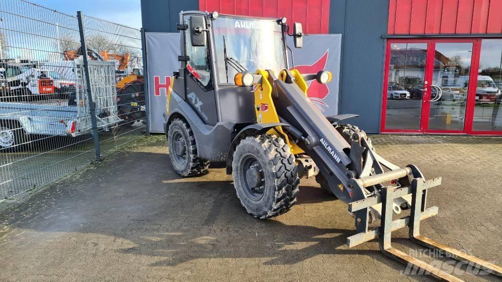 Mecalac AX 700 Колесни товарачи