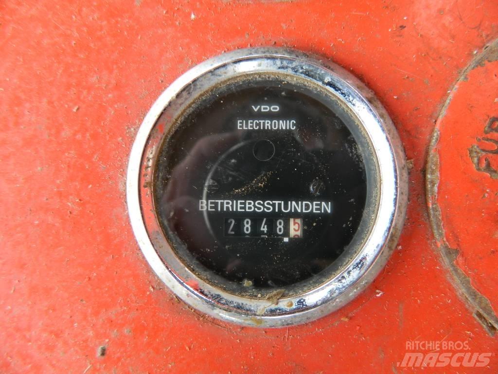 Deutz-Fahr 1302 Комбайни