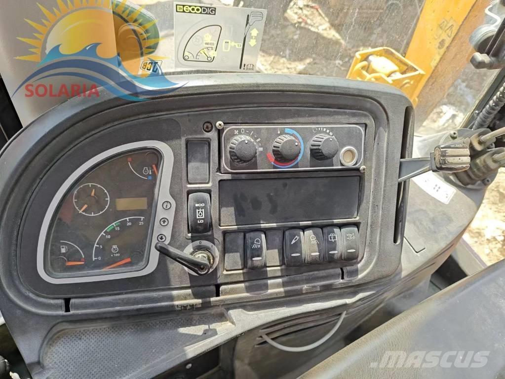 JCB 3 CX Товарач със заден ексватор