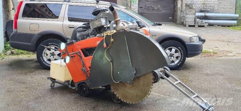 Husqvarna fs7000 Изкопни машини