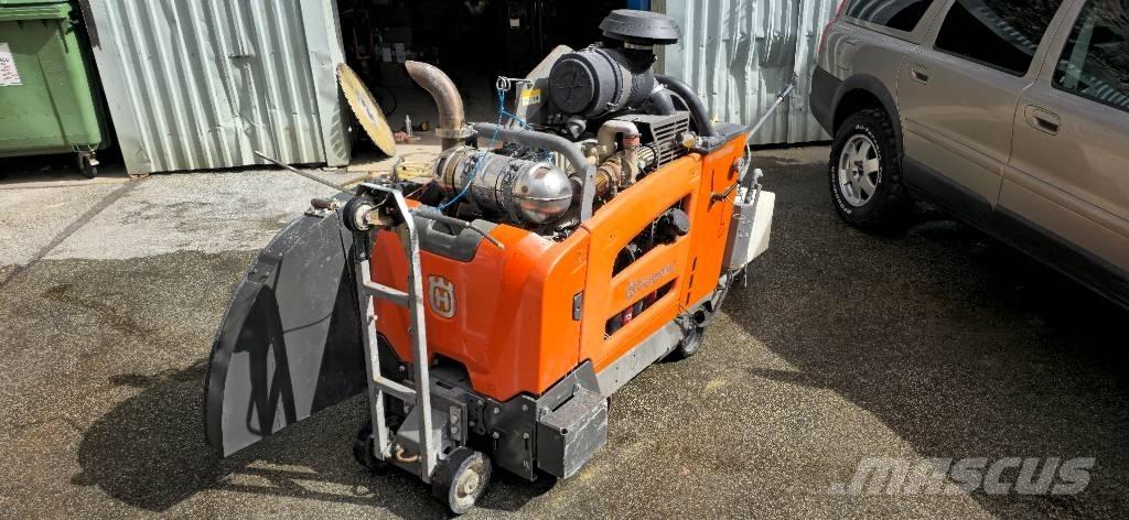 Husqvarna fs7000 Изкопни машини