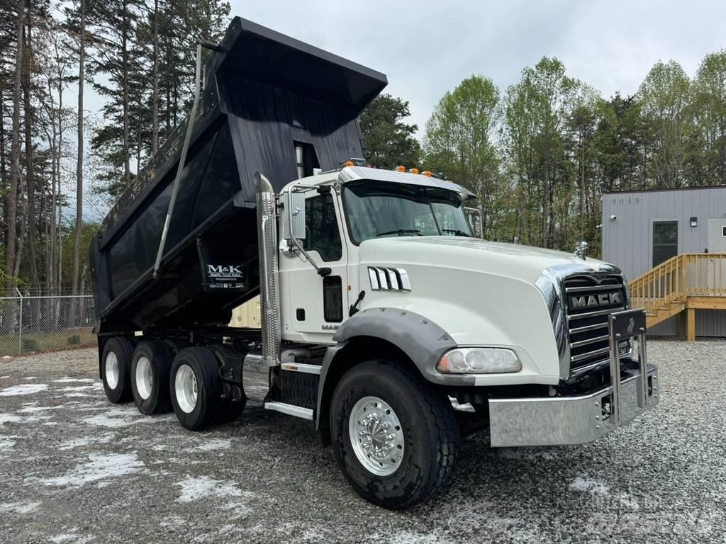 Mack GU813 Самосвал