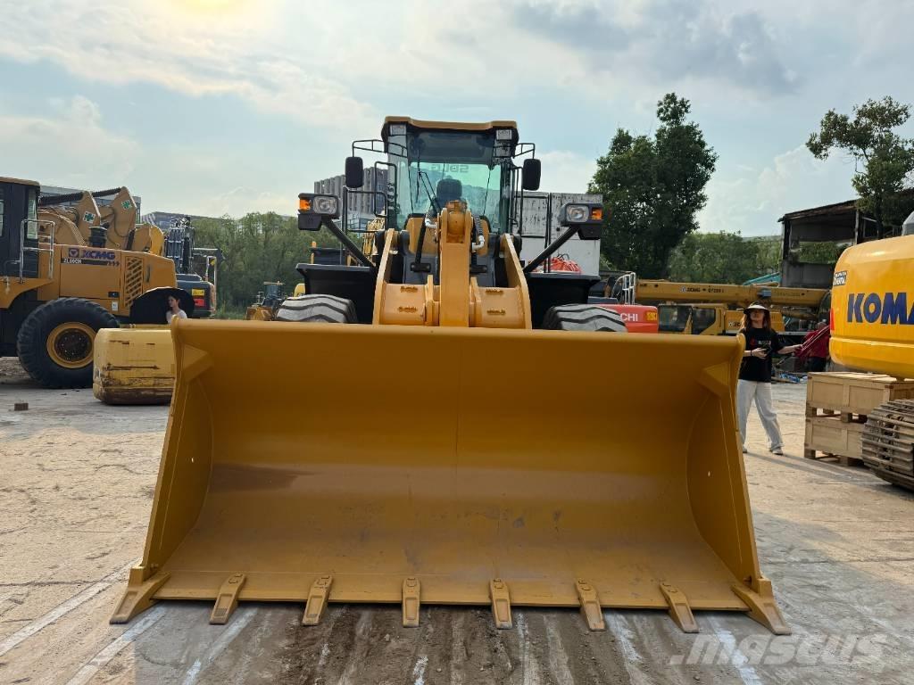 SDLG 958F Колесни товарачи