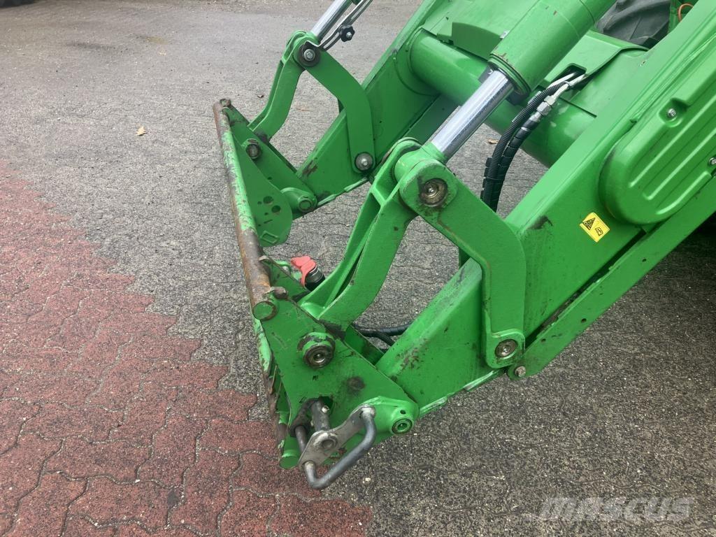 John Deere 6130R Трактори