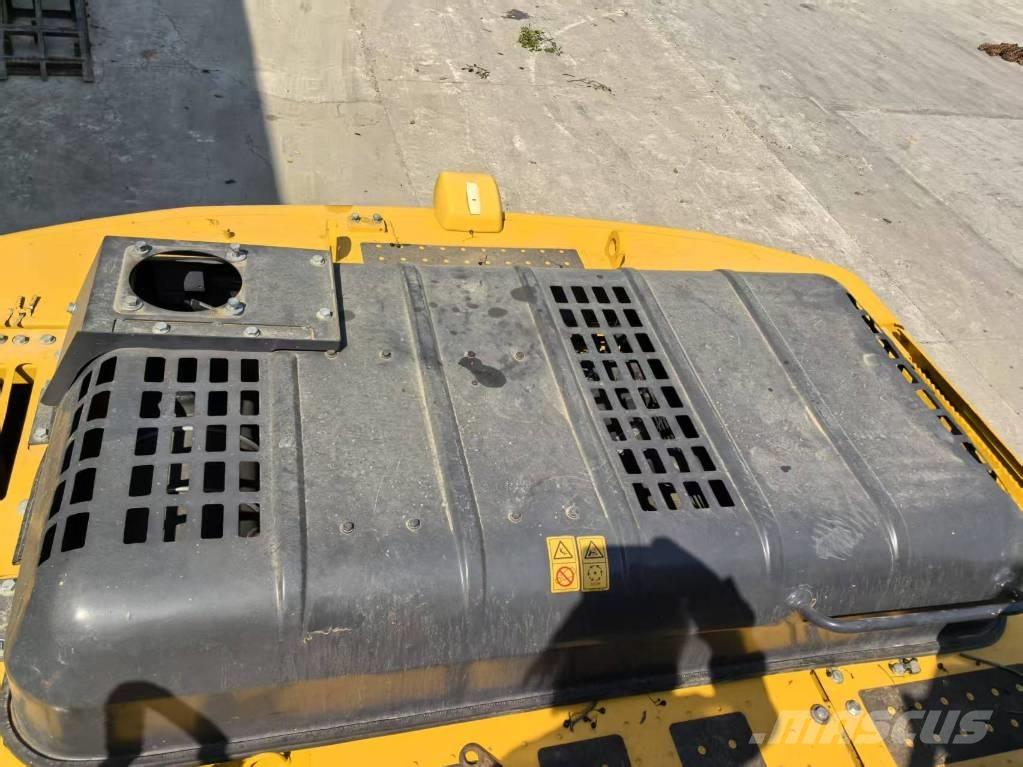 Komatsu PC 220-8 Верижен екскаватор