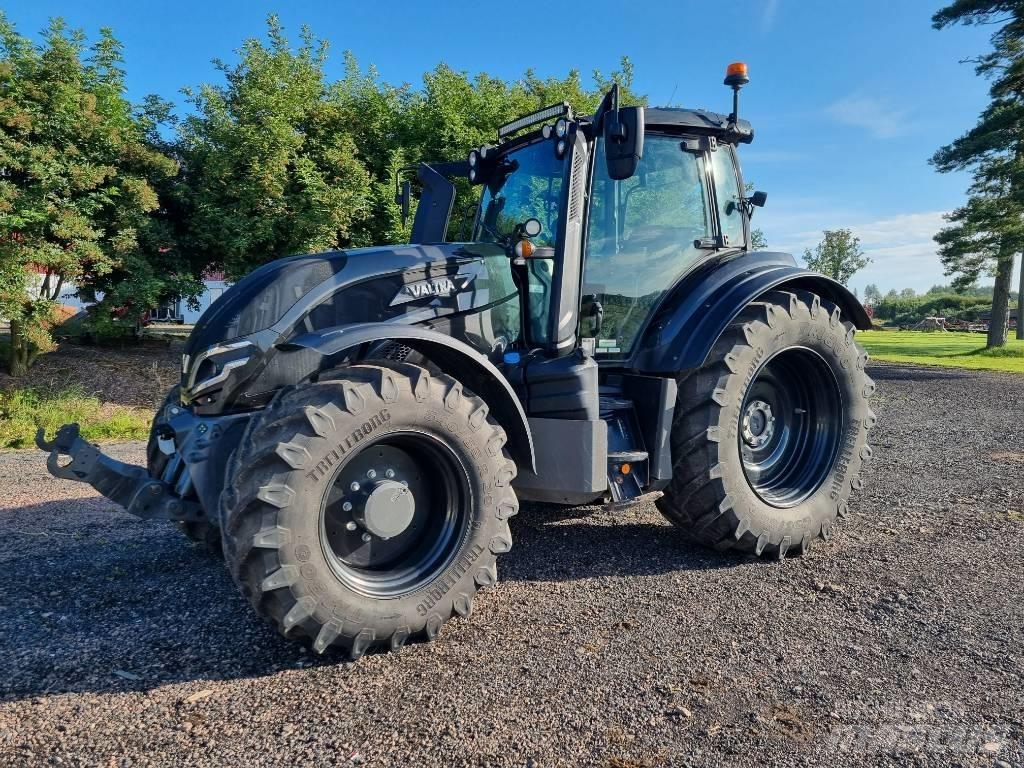 Valtra T175D Трактори