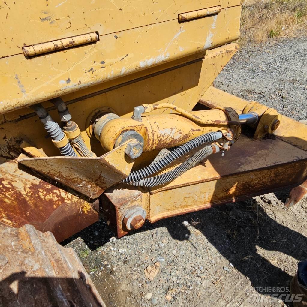 CAT 953C Верижен товарач